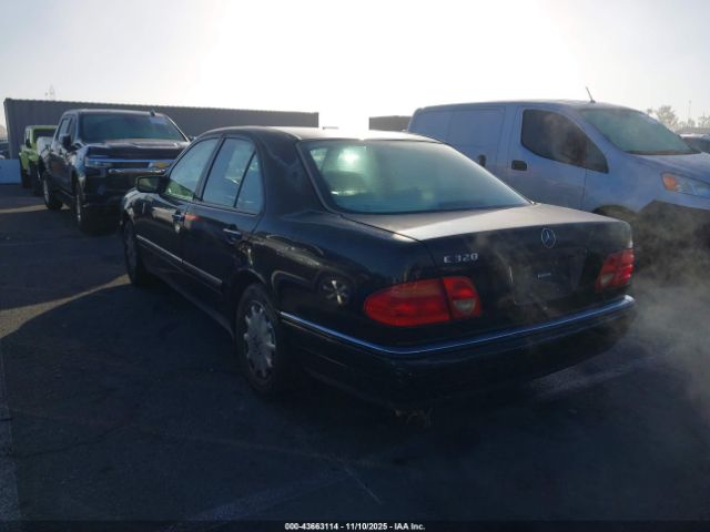 1999 MERCEDES-BENZ E 320 WDBJF65H0XA882035 Photo 2