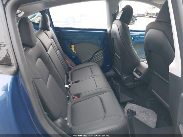 2025 TESLA MODEL Y 7SAYGDED7SF309635 Photo 7