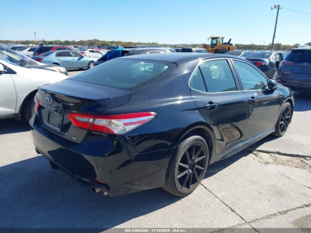 2018 TOYOTA CAMRY 4T1B11HK3JU003885 Photo 3