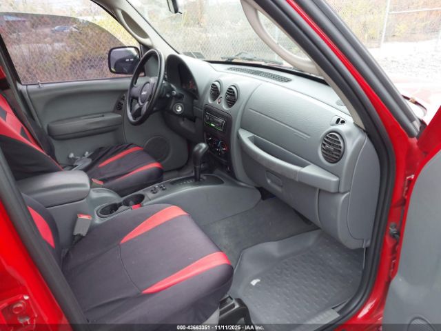 2005 JEEP LIBERTY 1J4GL48K55W578998 Photo 4