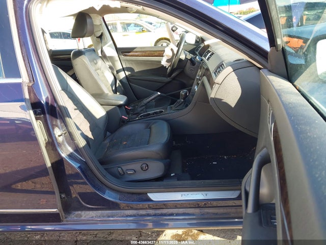 Продаж на аукціоні авто 2014 Volkswagen Passat 2.0l Tdi Sel Premium, vin: 1VWCN7A35EC026158, номер лоту: 43663427