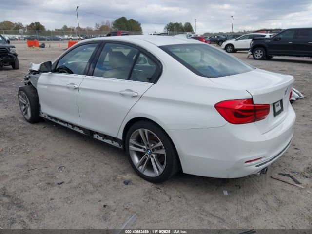 2018 BMW 330I WBA8B9C58JEE80771 Photo 2