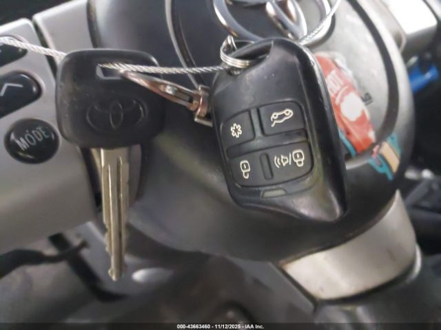 2007 TOYOTA FJ CRUISER JTEBU11F070043359 Photo 10