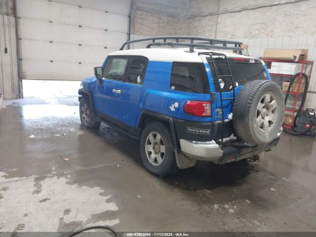 2007 TOYOTA FJ CRUISER JTEBU11F070043359 Photo 2