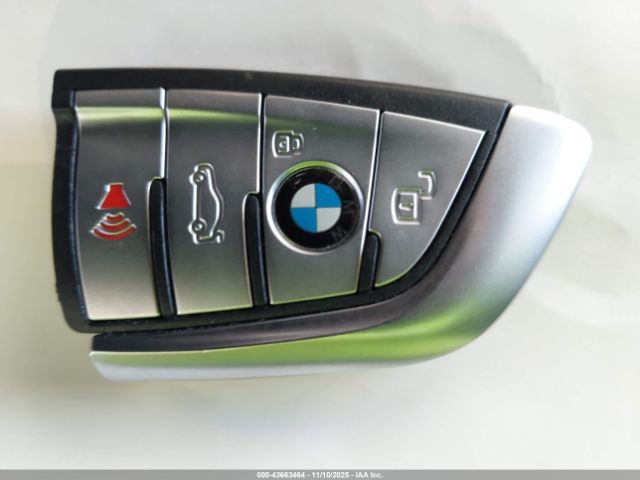 2021 BMW X7 5UXCX6C08M9G16474 Photo 10