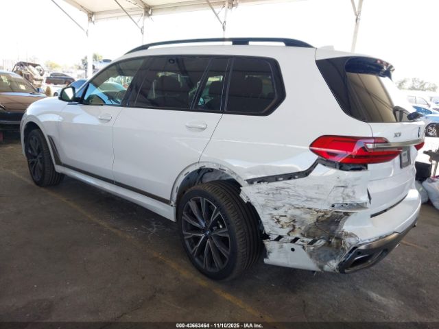 2021 BMW X7 5UXCX6C08M9G16474 Photo 2