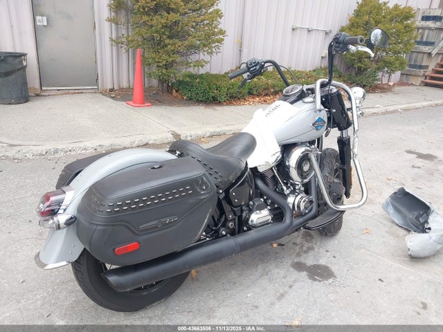 2025 HARLEY-DAVIDSON FLHC 1HD1YA910SB017305 Photo 3