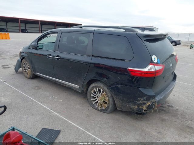 2019 TOYOTA SIENNA 5TDYZ3DC6KS993762 Photo 2