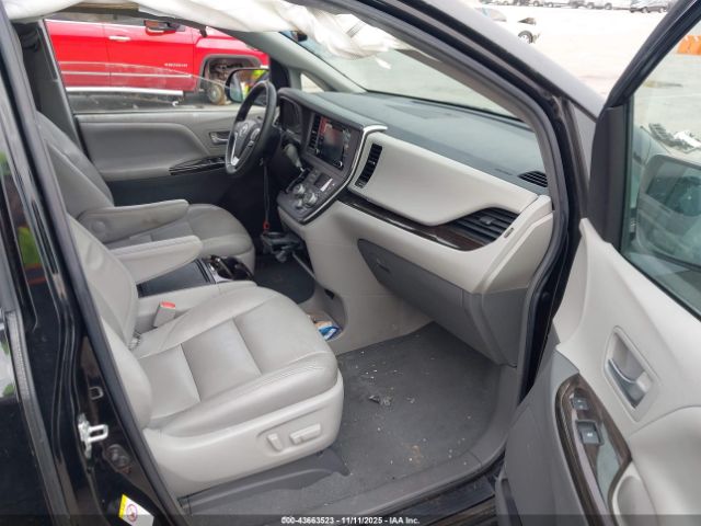 2019 TOYOTA SIENNA 5TDYZ3DC6KS993762 Photo 4