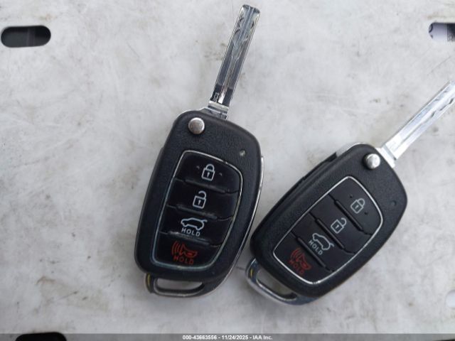 2018 HYUNDAI TUCSON KM8J33A43JU751906 Photo 10