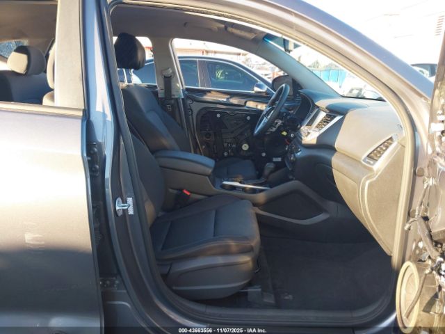 2018 HYUNDAI TUCSON KM8J33A43JU751906 Photo 4