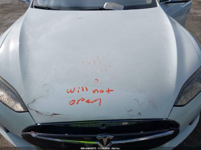 2014 TESLA MODEL S 5YJSA1H10EFP65226 Photo 9