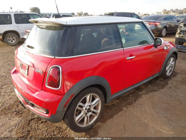 2011 MINI COOPER S WMWSV3C50BTY16238 Photo 3