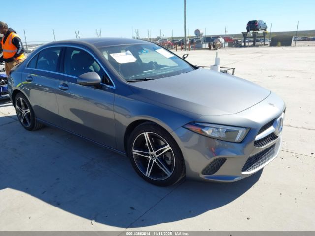 2022 MERCEDES-BENZ A 220 W1K3G4EB2NJ364275