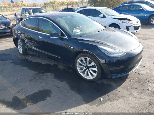 2018 TESLA MODEL 3 5YJ3E1EB3JF100272 Photo 0
