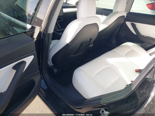 2018 TESLA MODEL 3 5YJ3E1EB3JF100272 Photo 7