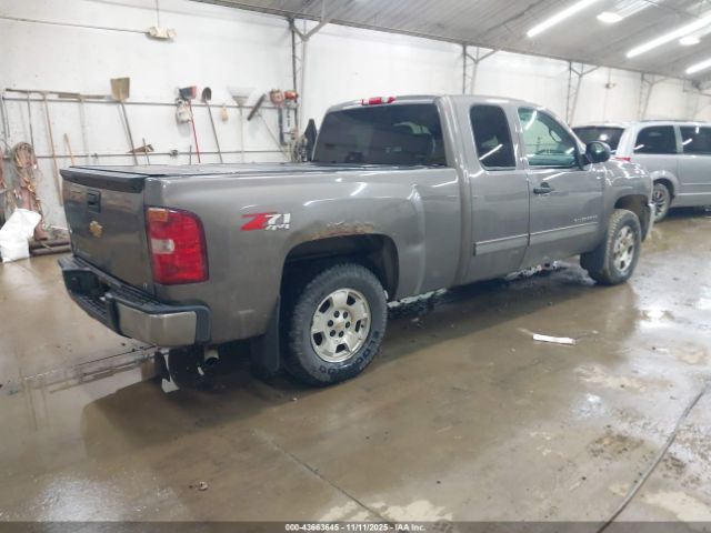 2012 CHEVROLET SILVERADO 1500 1GCRKSE72CZ275579 Photo 3