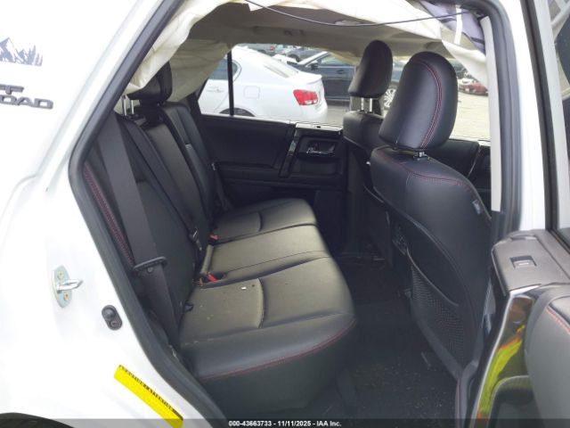 2024 TOYOTA 4RUNNER JTERU5JR3R6293291 Photo 7