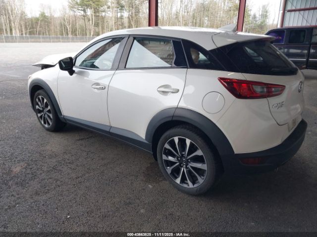 2019 MAZDA CX-3 JM1DKFC73K1454196 Photo 2