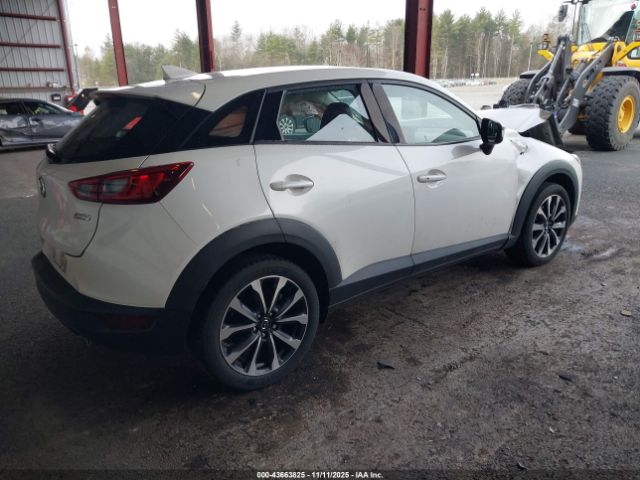 2019 MAZDA CX-3 JM1DKFC73K1454196 Photo 3