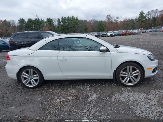 43663858 :رقم المزاد ، WVWFW8AH0FV003052 vin ، 2015 Volkswagen Eos Executive Edition مزاد بيع