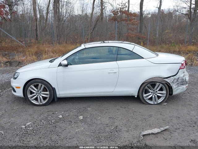 43663858 :رقم المزاد ، WVWFW8AH0FV003052 vin ، 2015 Volkswagen Eos Executive Edition مزاد بيع