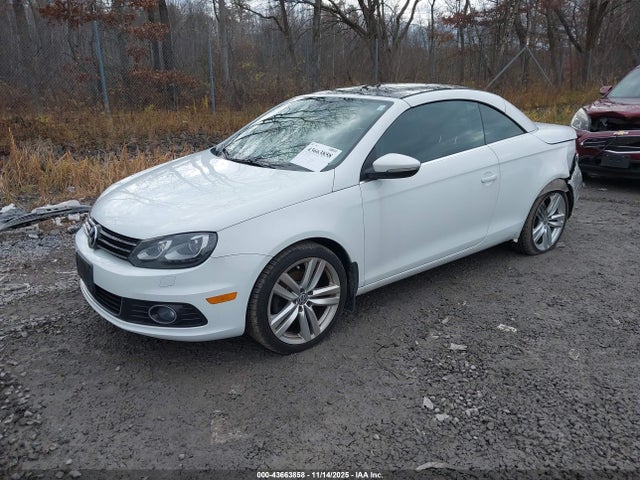 2015 VOLKSWAGEN EOS WVWFW8AH0FV003052 Photo 1