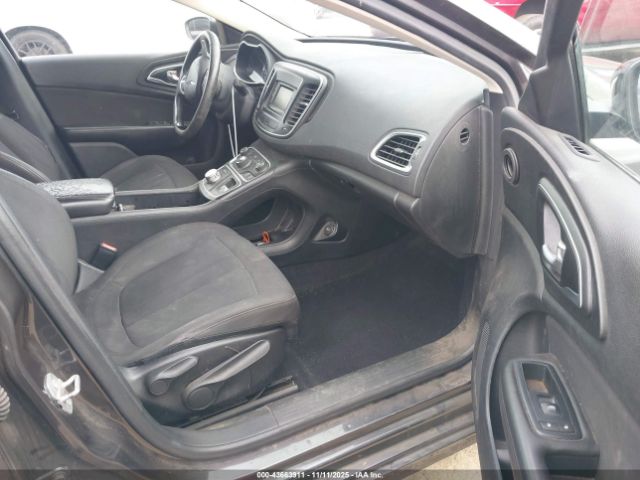 2015 CHRYSLER 200 1C3CCCAB2FN723791 Photo 4