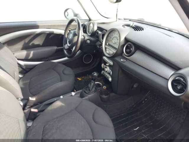 2009 MINI COOPER S WMWMF73529TW82534 Photo 4