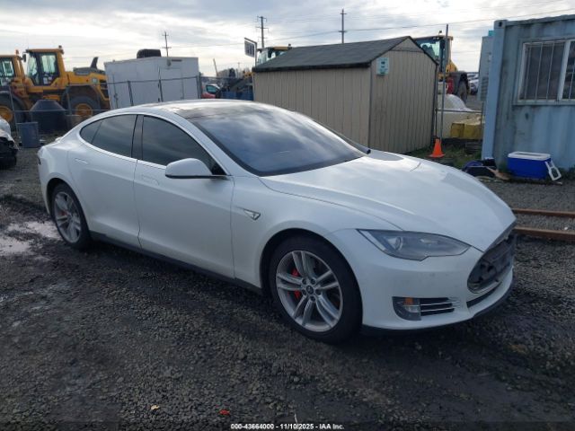 2015 TESLA MODEL S 5YJSA1H49FF086793