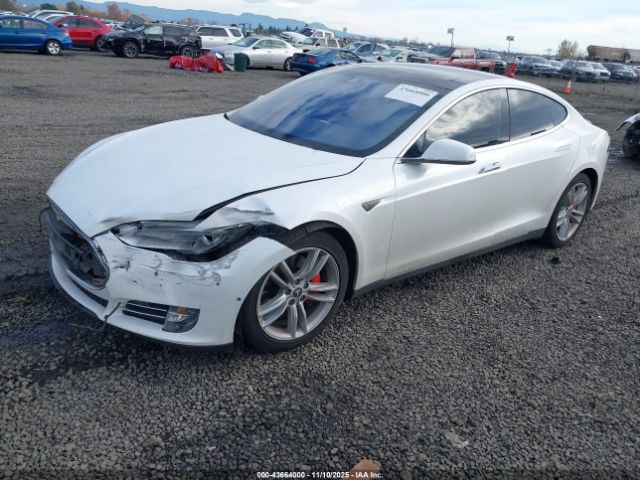 2015 TESLA MODEL S 5YJSA1H49FF086793 Photo 1