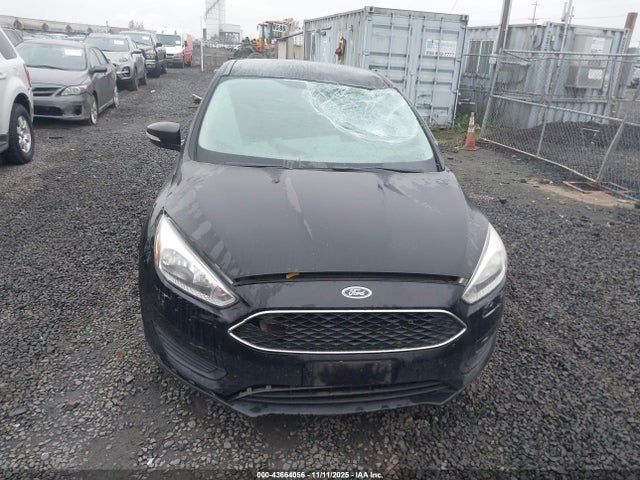 1FADP3K20GL388228 Ford FOCUS SE