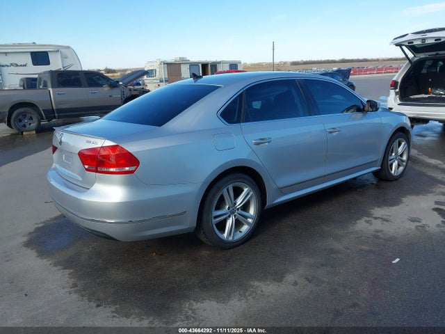 Продажа на аукционе авто 2014 Volkswagen Passat 2.0l Tdi Sel Premium, vin: 1VWCN7A34EC069499, номер лота: 43664292