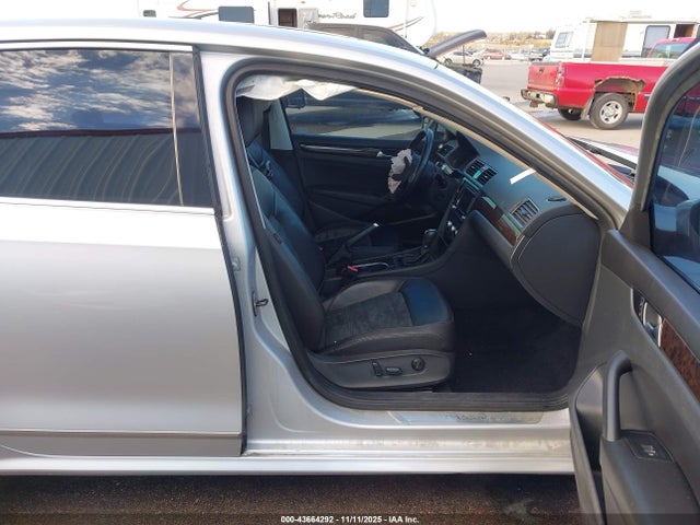 Продажа на аукционе авто 2014 Volkswagen Passat 2.0l Tdi Sel Premium, vin: 1VWCN7A34EC069499, номер лота: 43664292
