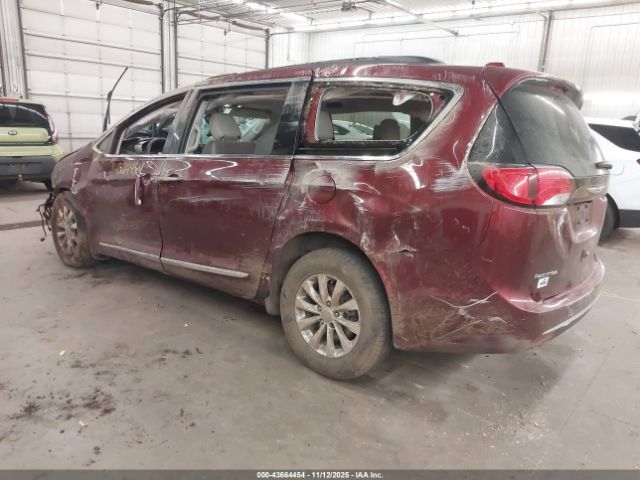2017 CHRYSLER PACIFICA 2C4RC1BG7HR518963 Photo 2
