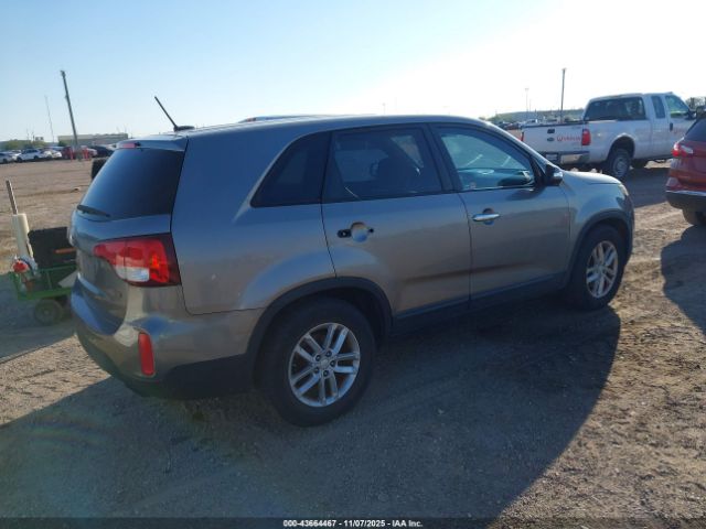 2014 KIA SORENTO 5XYKT3A67EG477398 Photo 3