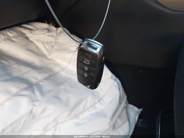 KNAGT4L33H5157360 KIA Optima Lx