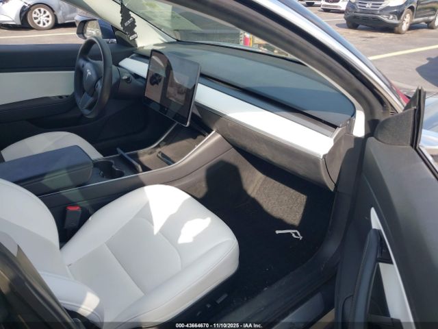 2020 TESLA MODEL 3 5YJ3E1EA8LF634555 Photo 4
