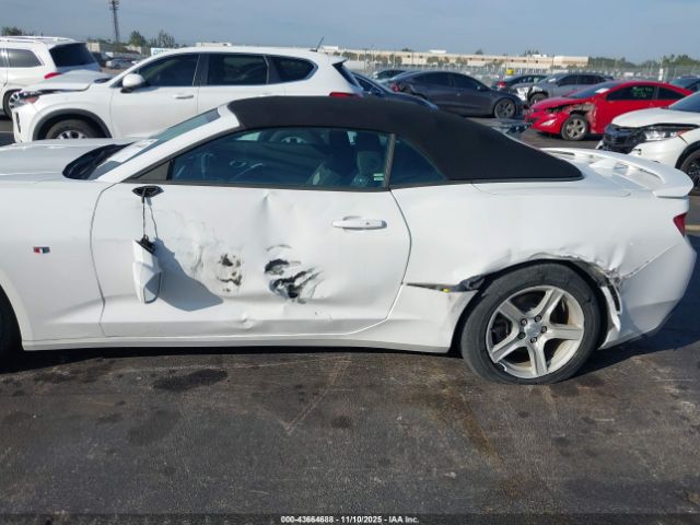 2017 CHEVROLET CAMARO 1G1FB3DX5H0111466 Photo 5