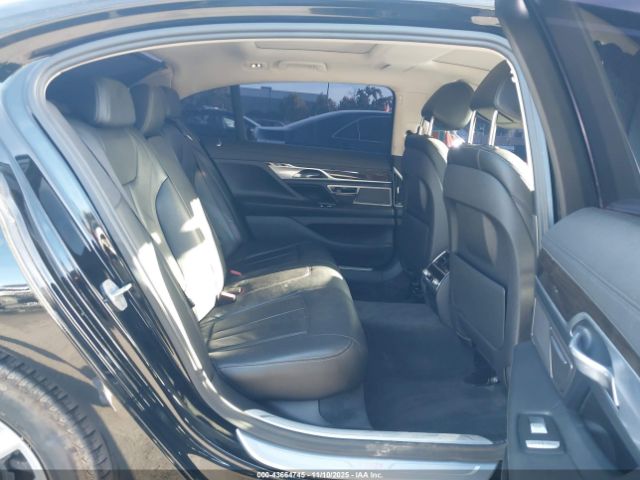 2018 BMW 740I WBA7E2C51JG741492 Photo 7
