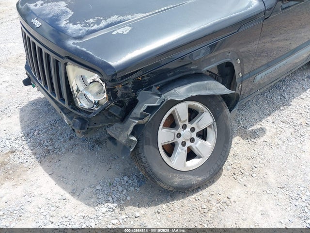 43664814 :رقم المزاد ، 1J4PP2GK8AW102801 vin ، 2010 Jeep Liberty Sport مزاد بيع