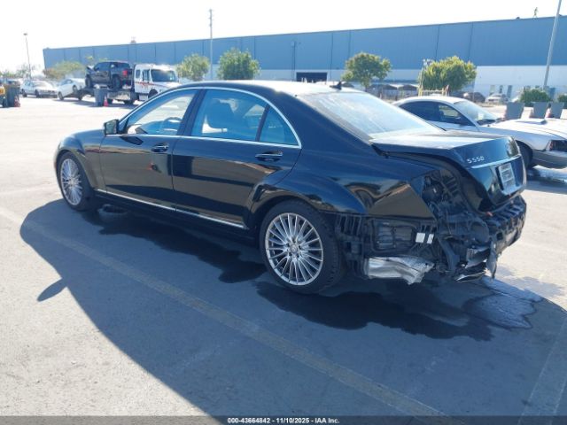 2010 MERCEDES-BENZ S 550 WDDNG8GB2AA335110 Photo 2