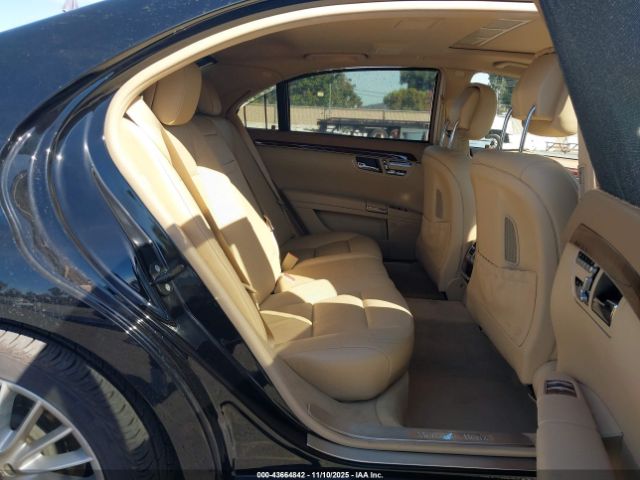 2010 MERCEDES-BENZ S 550 WDDNG8GB2AA335110 Photo 7