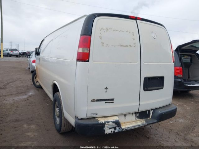 2013 CHEVROLET EXPRESS 2500 1GCWGGCAXD1131102 Photo 2