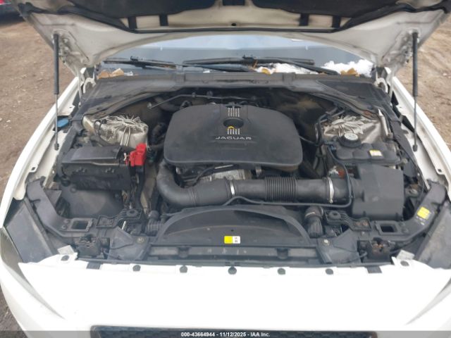 2017 JAGUAR XE SAJAD4BG8HA972737 Photo 9