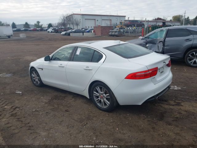 2017 JAGUAR XE SAJAD4BG8HA972737 Photo 2