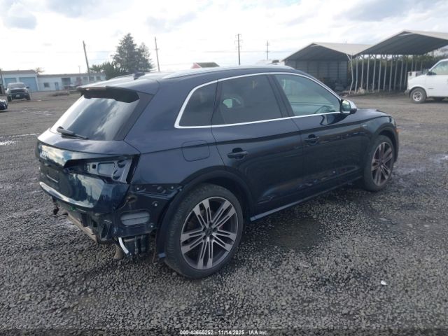 2018 AUDI SQ5 WA1C4BFY2J2155286 Photo 3