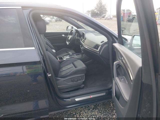2018 AUDI SQ5 WA1C4BFY2J2155286 Photo 4