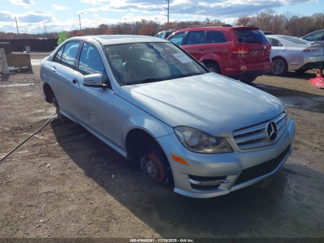 2013 MERCEDES-BENZ C 250 WDDGF4HB0DR270539