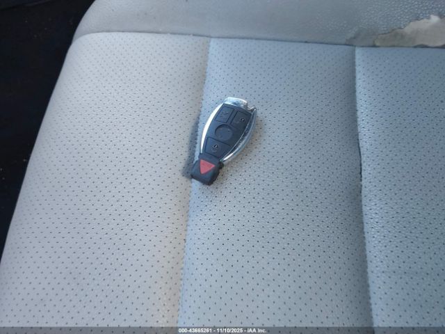 2013 MERCEDES-BENZ C 250 WDDGF4HB0DR270539 Photo 10